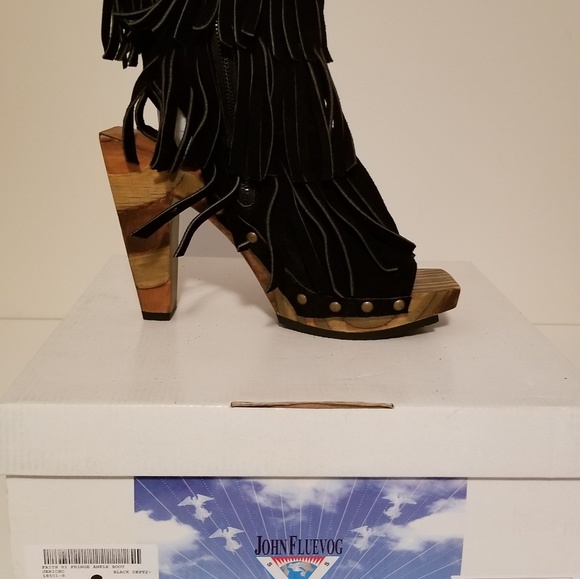 Shoes - Picture 2 of 3